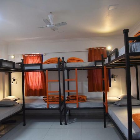 The Social Space Hostel Мумбай Екстериор снимка