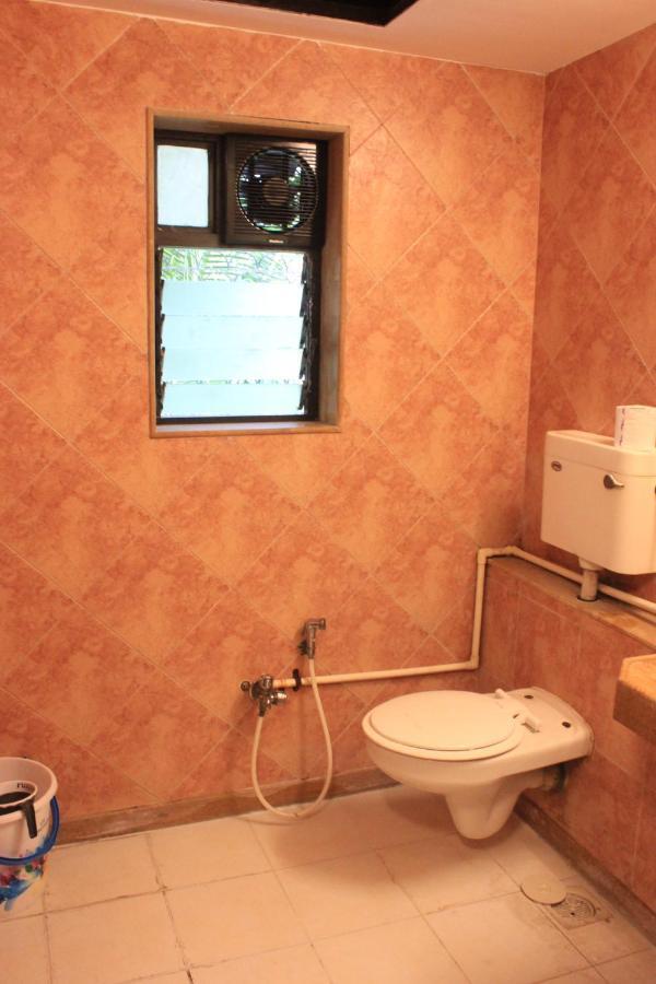 The Social Space Hostel Мумбай Екстериор снимка